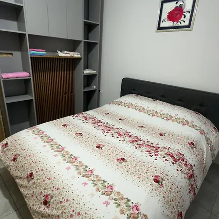 Urban Apartamento *