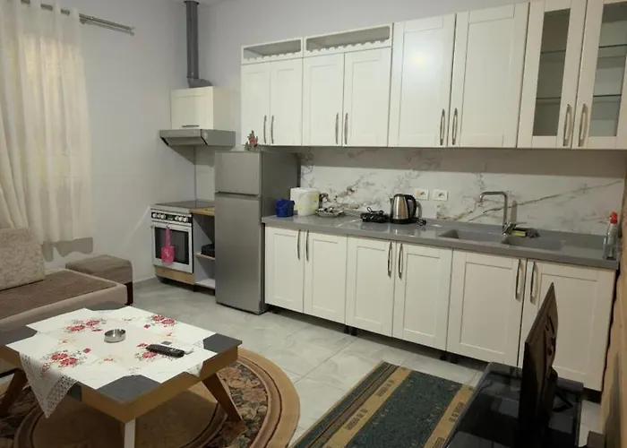 Urban شقة تيرانا